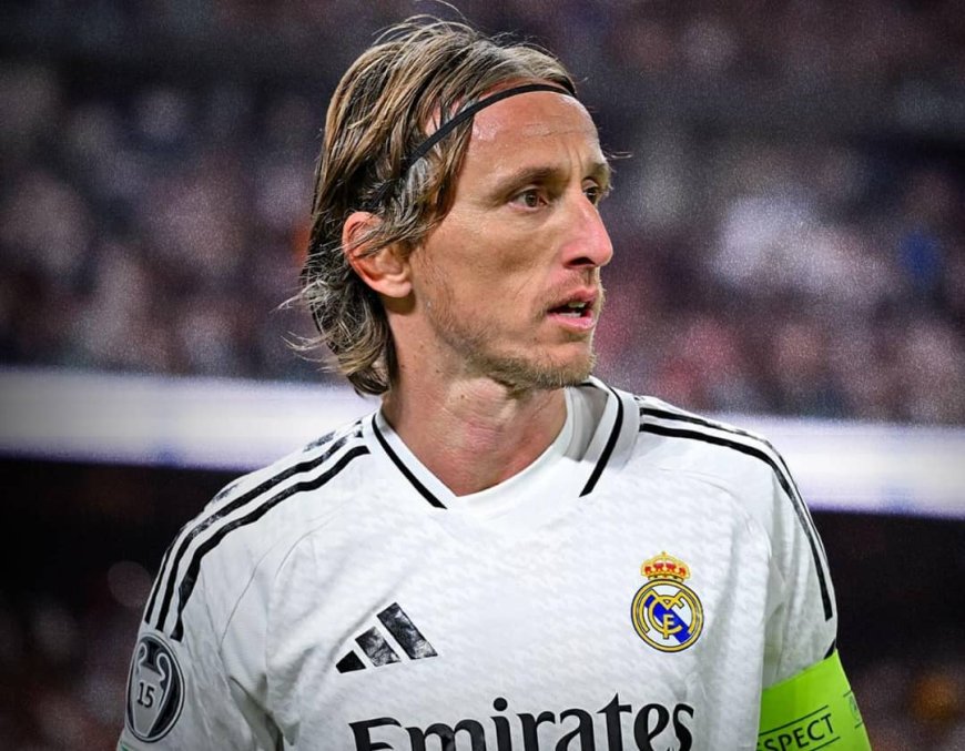 لوكا مودريتش.. يغادر مملكة مدريد