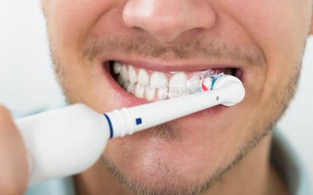 هل تخطيت تنظيف أسنانك بعد الاستيقاظ؟ انتبه… قد يؤثر ذلك على مزاجك وصحتك طوال اليوم!