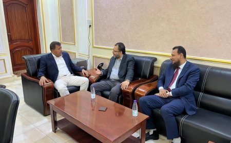 النائب العام يلتقي وكلاء محافظة عدن لبحث قضايا المواطنين وتعزيز التنسيق المشترك