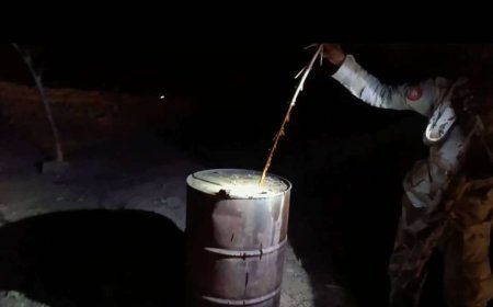 قوات عسكرية تضبط عملية نهب للنفط الخام من أحد أنابيب الضخ بشبوة 