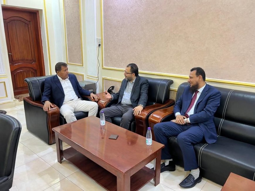 النائب العام يلتقي وكلاء محافظة عدن لبحث قضايا المواطنين وتعزيز التنسيق المشترك