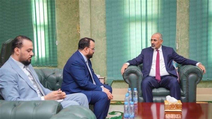 اللواء الزُبيدي يشدد على استكمال مشاريع صيانة الطرق في العاصمة عدن وبقية المحافظات