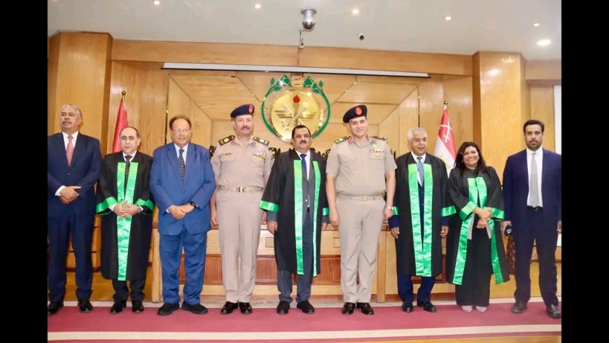 وزير الدفاع اليمني ينال الدكتورة بمرتبة الشرف الأولى من من الأكاديمية العسكرية العليا بجمهورية مصر العربية