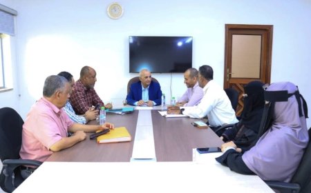 وزير المياه والبيئة يشيد بجهود كوادر مؤسسة المياه بعدن ويؤكد دعم الوزارة لتحسين الخدمات