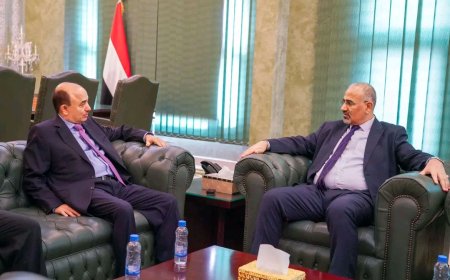 اللواء الزُبيدي يشدد على ضرورة التعاطي العاجل من قبل القطاع التجاري مع تحسّن أسعار الصرف