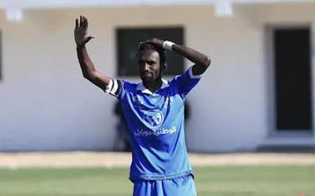 استشهاد نجم كرة القدم الفلسطينية " بيليه فلسطين " أثناء انتظاره المساعدات في غزة