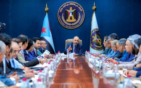 هيئة الرئاسة تناقش ما تم إنجازه في برنامج التعافي الاقتصادي وتؤكد ضرورة التكاتف لاستدامة التحسّن