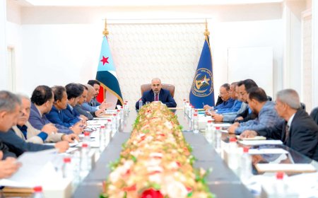 القيادة التنفيذية تقف أمام التحضيرات لانعقاد مؤتمرات محلية ودولية لتعزيز الاقتصاد والخدمات