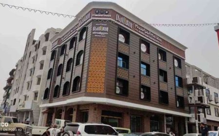 إغلاق مطعم “المراسيم” في مديرية المنصورة بالعاصمة عدن لعدم الالتزام بالأسعار