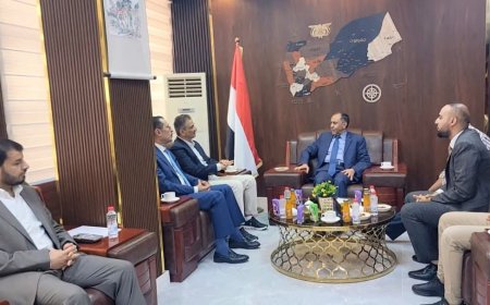 المحافظ لملس ووزير الصناعة والتجارة  يبحثان في عدن تعزيز الجهود لتحسين معيشة المواطنين