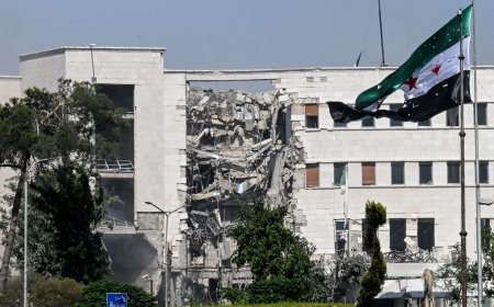 مقتل 4 جنود سوريين و إصابة 8 آخرين في غارة إسرائيلية جنوب دمشق