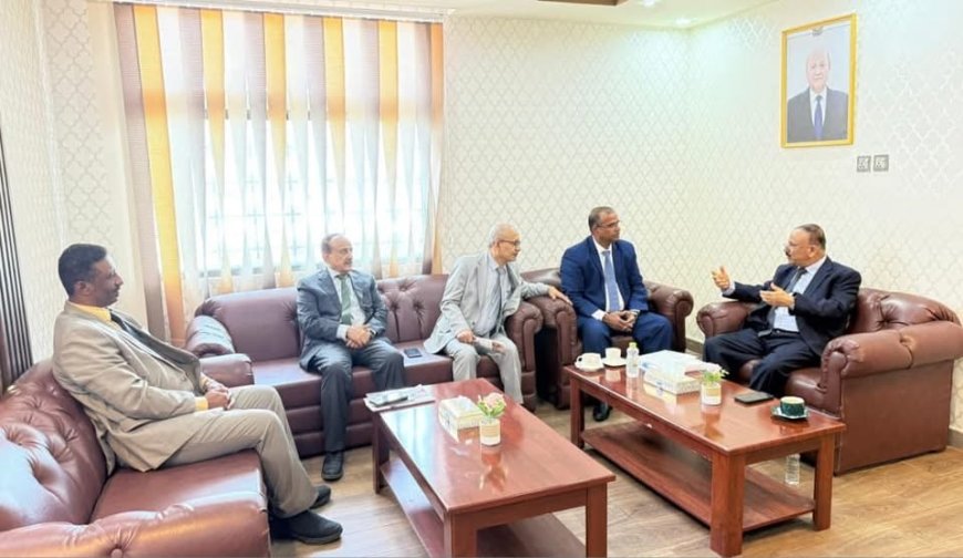 وزارتا النقل والشؤون الاجتماعية تناقشان مسودة انضمام اليمن لاتفاقية العمل البحري (MLC)