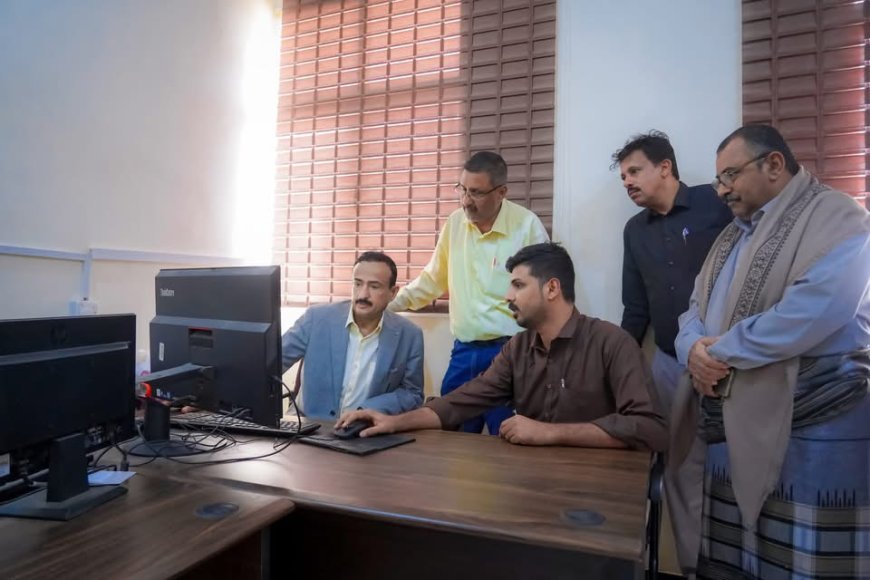 محافظ شبوة يدشن منصة “أسعار شبوة الإلكترونية” لتعزيز الشفافية وتنظيم الأسواق