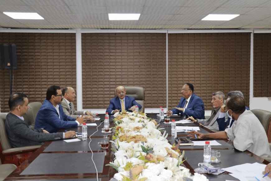 بيـــان صحفــي.. البنك المركزي يعلن الإبقاء على السعر المعلن من قبل 425 للشراء و 428 للبيع