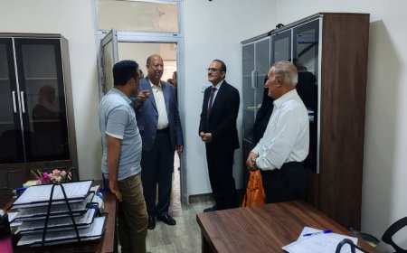 وزير الصحة يطلع على تجهيزات المبنى الجديد للمجلس الطبي الأعلى بعدن