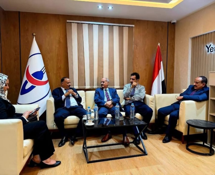 محافظ شبوة يشيد بجهود وزير النقل لإدراج مطار عتق ضمن شبكة الربط الجوي
