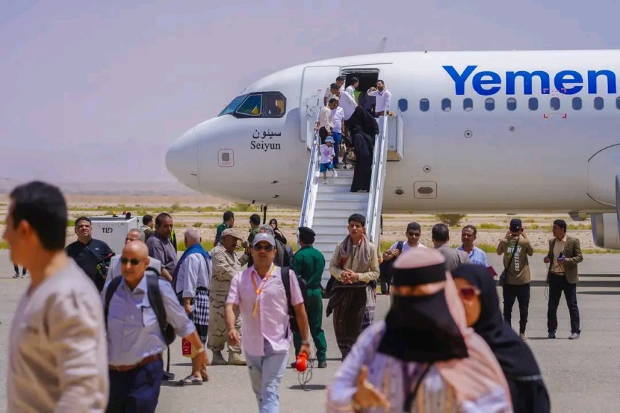 المحافظ بن الوزير يرحب بتدشين رحلات الخطوط الجوية اليمنية (عدن – عتق)