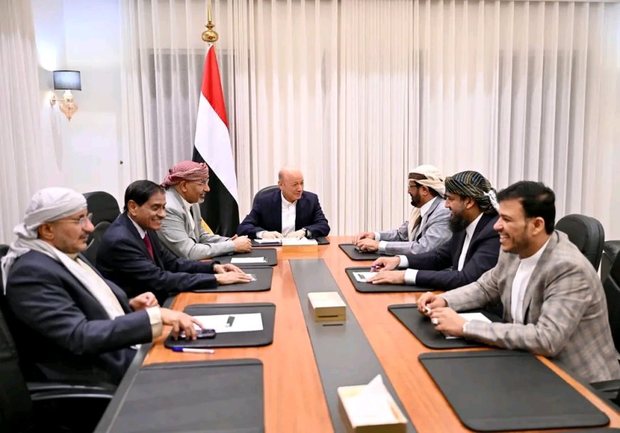 مجلس القيادة الرئاسي يقرر مراجعة شاملة للقرارات ويعيد التأكيد على مبدأ الشراكة والقيادة الجماعية