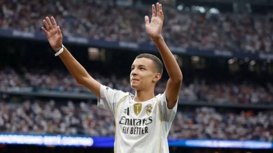 في لفتة مميزة... ريال مدريد يُكرّم الشاب المغربي عبد الرحيم أوحيدا الذي فقد عائلته في زلزال المغرب عام 2023