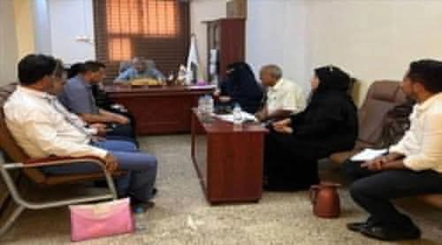 كلية الإعلام بجامعة عدن تعقد اجتماعها الدوري وتقر استعداداتها للعام الدراسي الجديد