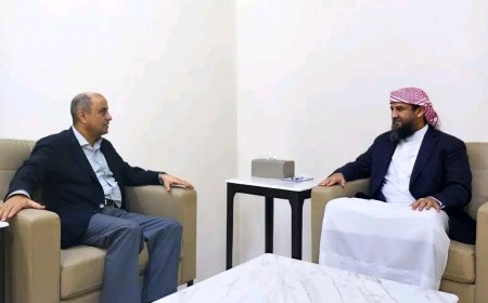 المحرّمي يلتقي رئيس الوزراء ويؤكد دعم مجلس القيادة للإصلاحات الاقتصادية والخدمية