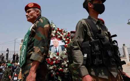 المخابرات الحوثية تداهم سكن موظفي الأمم المتحدة وتحقق معهم بتهم “التخابر”