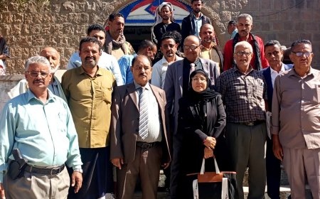 محافظ الضالع يستقبل وفد من مجلس الترويج السياحي لبحث إعادة ترميم المتحف ودار الضيافة. 