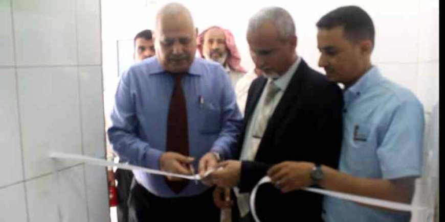 الوكيل الشبحي والدكتور البيشي يدشنان المخيم الطبي المجاني لمرضى السكر والضغط والقلب في مجمع خور مكسر