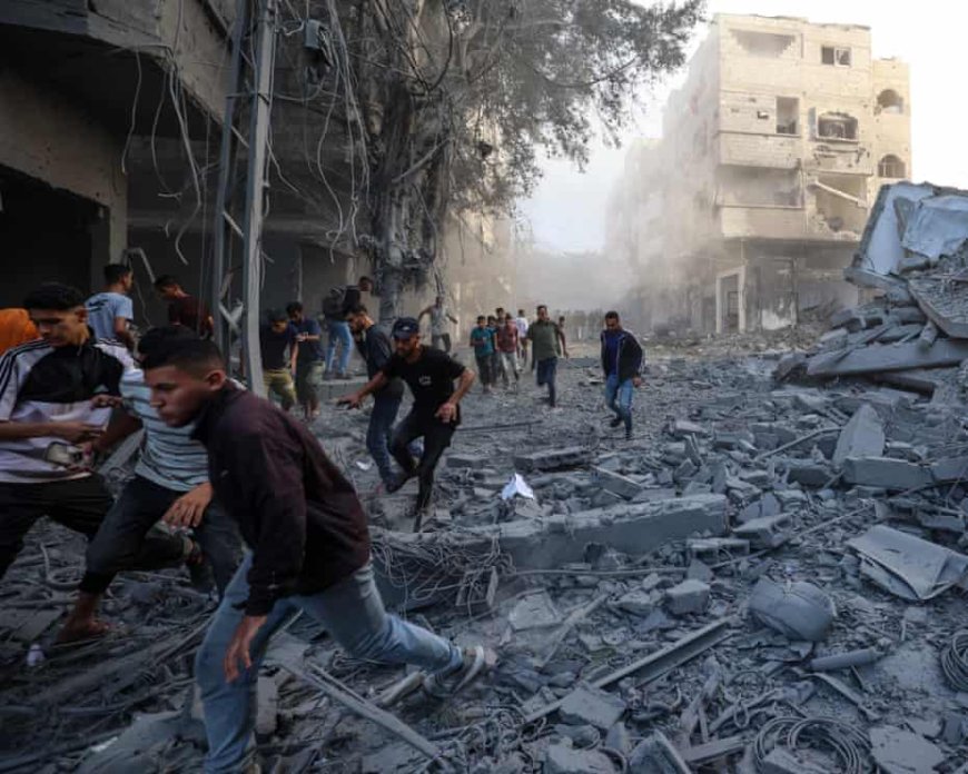 عدد كبير من المصابين يصل إلى مجمع ناصر الطبي بعد قصف الإحتلال الإسرائيلي على خان يونس