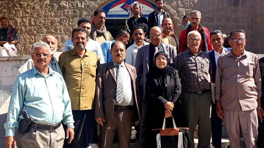 محافظ الضالع يستقبل وفد من مجلس الترويج السياحي لبحث إعادة ترميم المتحف ودار الضيافة.