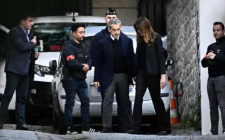 طبق وحيد يومياً.. تفاصيل صادمة عن ظروف سجن ساركوزي