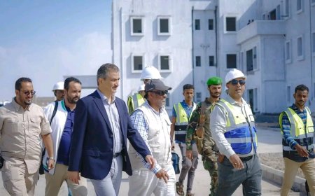 المحافظ لملس يتفقد سير العمل في مشروع مدينة الشيخ محمد بن زايد الطبية ويشيد بوتيرة الإنجاز المتصاعدة