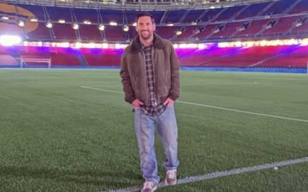 زيارة مفاجئة من ميسي لملعب برشلونة.. ورسالة مؤثرة