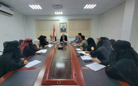 وزير الصناعة والتجارة يبحث إعداد الموازنة التشغيلية للوزارة للعام 2026