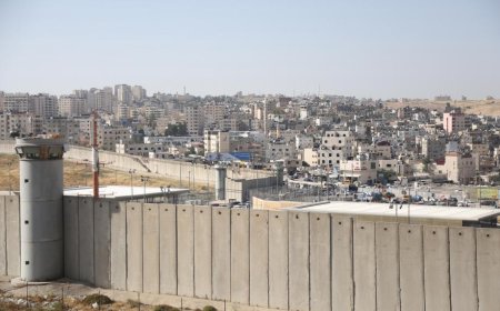 الاحتلال يُهدد بهدم منازل وإخلاء أراضِ في قلنديا لإقامة مصنع لحرق النفايات