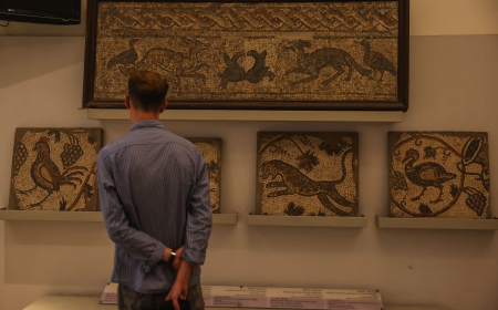 السلطات السورية تفتح تحقيقاً بعد سرقة قطع أثرية ثمينة من المتحف الوطني