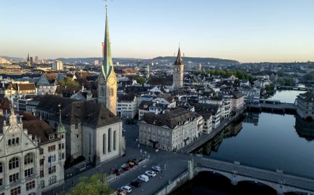 الولايات المتحدة تخفّض رسومها الجمركية على السلع السويسرية إلى 15% ضمن اتفاق تجاري جديد