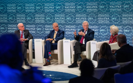 "قائمة أمنيات روسية" عضوان في مجلس الشيوخ الأمريكي يتهمان ترامب بتقديم رؤية موسكو في خطة السلام