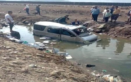 حادث مروري على جسر عدن يتسبب بإصابات بينهن طالبات