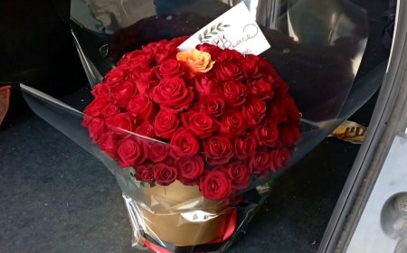 هاكرز إيرانيون يضعون باقة ورد مع رسالة تهديد داخل سيارة عالم نووي إسرائيلي