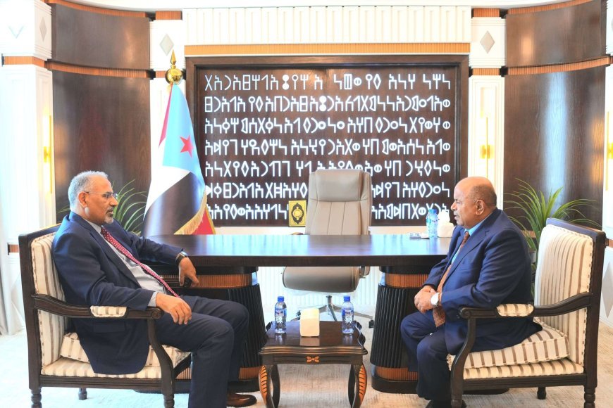 اللوء الزُبيدي يلتقي محافظ حضرموت الجديد سالم الخنبشي