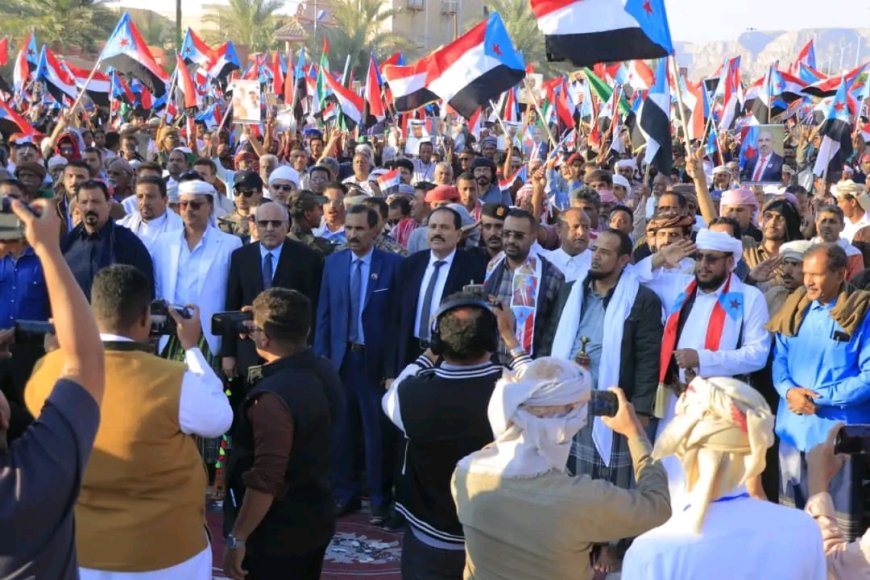 في مليونية 30 نوفمبر.. الحشود الجماهيرية في سيئون توكد تمسكها بخيار تحرير وادي حضرموت على طريق استعادة دولة الجنوب العربي(بيان)