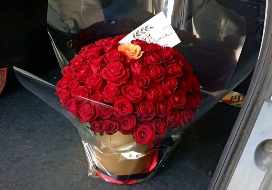 هاكرز إيرانيون يضعون باقة ورد مع رسالة تهديد داخل سيارة عالم نووي إسرائيلي