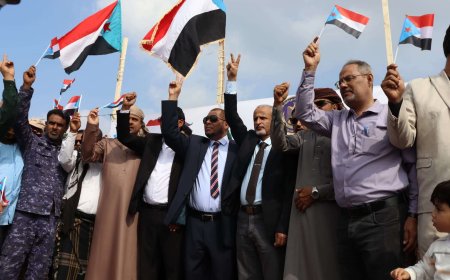 استجابة لدعوة انتقالي سقطرى.. اعتصام جماهيري مفتوح بحديبو للمطالبة بإعلان دولة الجنوب العربي