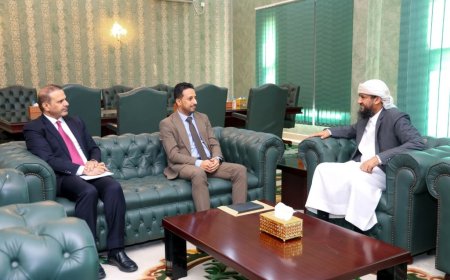 المحرمي يلتقي رئيس هيئة الأراضي ويطلع على خطط تطوير الأداء ومكافحة التعديات