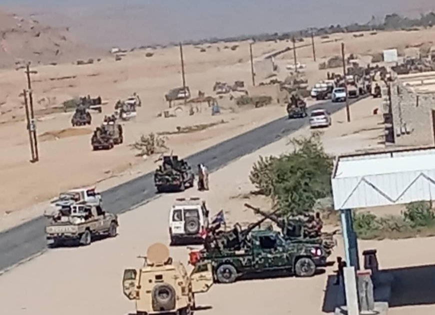 القوات المسلحة الجنوبية تتحرك نحو مقر قيادة المنطقة العسكرية الأولى بسيئون وسط ترحيب شعبي واسع