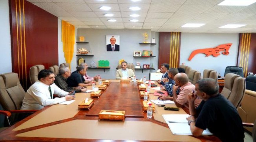 "لملس" يبحث مع قيادات المصافي ومنشأة الغاز إجراءات عاجلة لمعالجة الأزمة