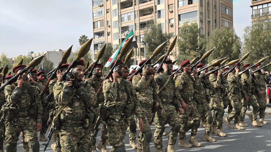 فيديو.. عرض عسكري في دمشق احتفالا بـ"ذكرى التحرير"