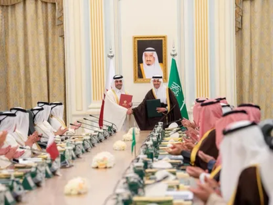 قطر والسعودية توقّعان اتفاقية لإنشاء قطار كهربائي سريع يربط الرياض بالدوحة