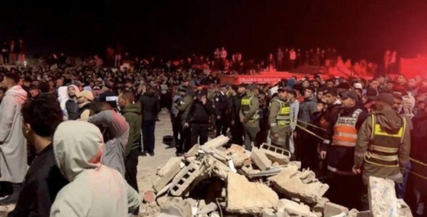 وفاة 4 أطفال وإصابة 12 شخصاً في انهيار مبنيين سكنيين بمدينة فاس المغربية